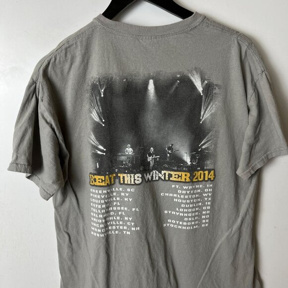 2014 Brad Paisley Beat This Winter Tour T-Shirt Large Gray Vintage Country Music - Picture 9 of 16